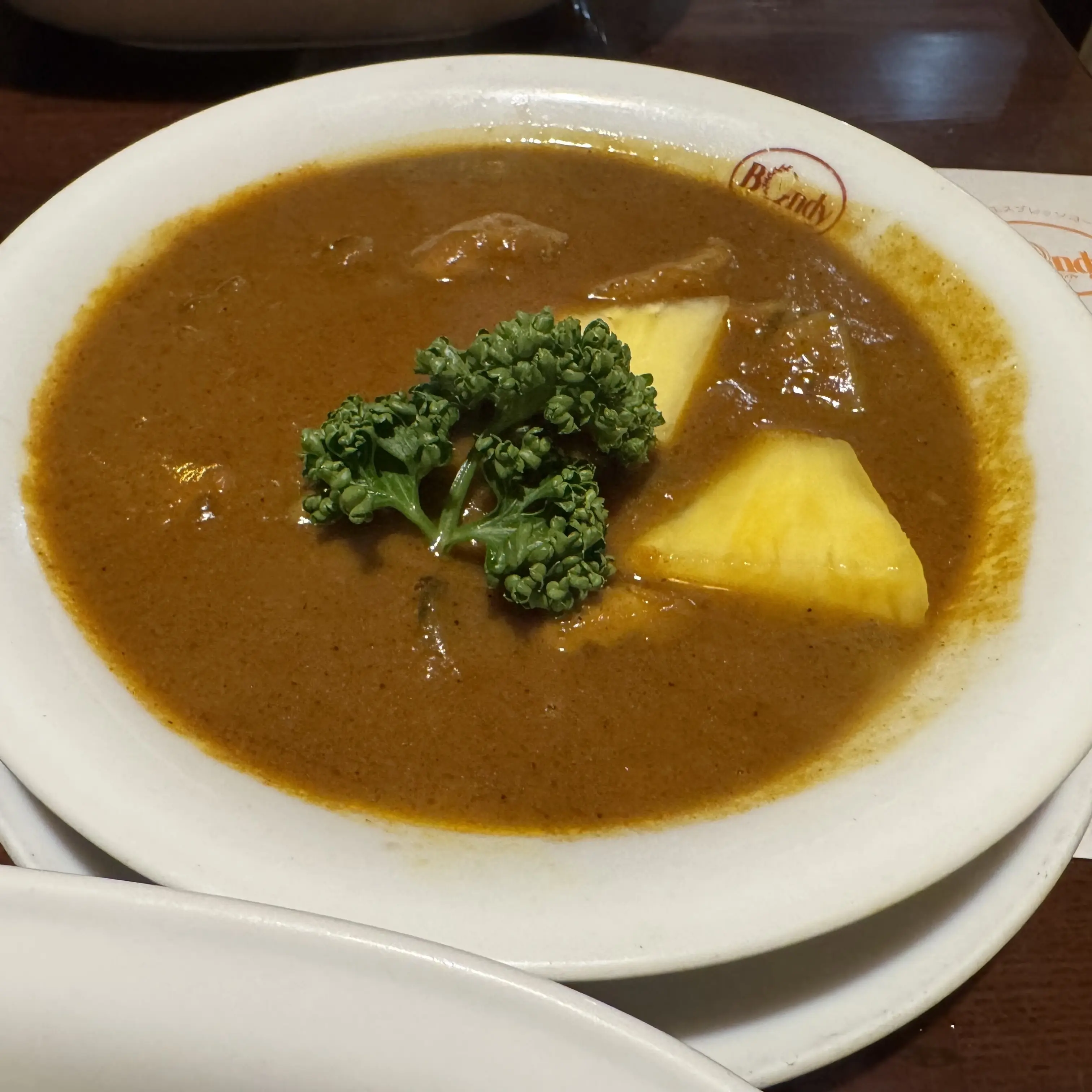 ボンディの牡蠣カレー拡大
